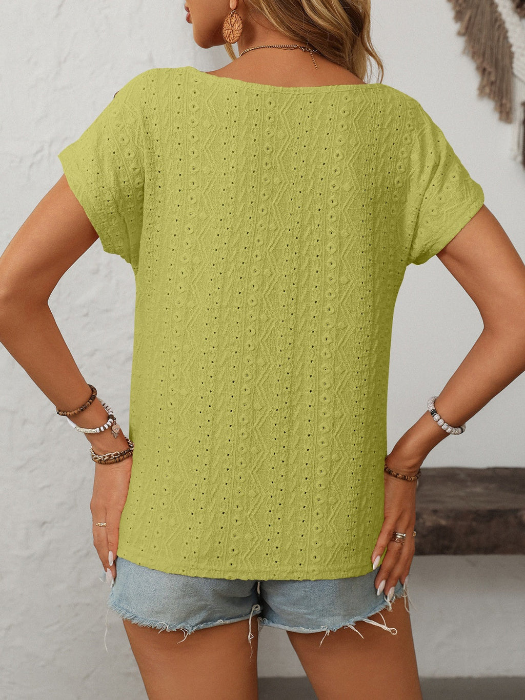 Woman Short Sleeve Top